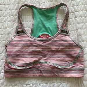 Lululemon sports bra